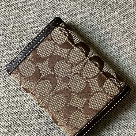 NWT Coach Signature Canvas Wallet - Picture 2 of 3